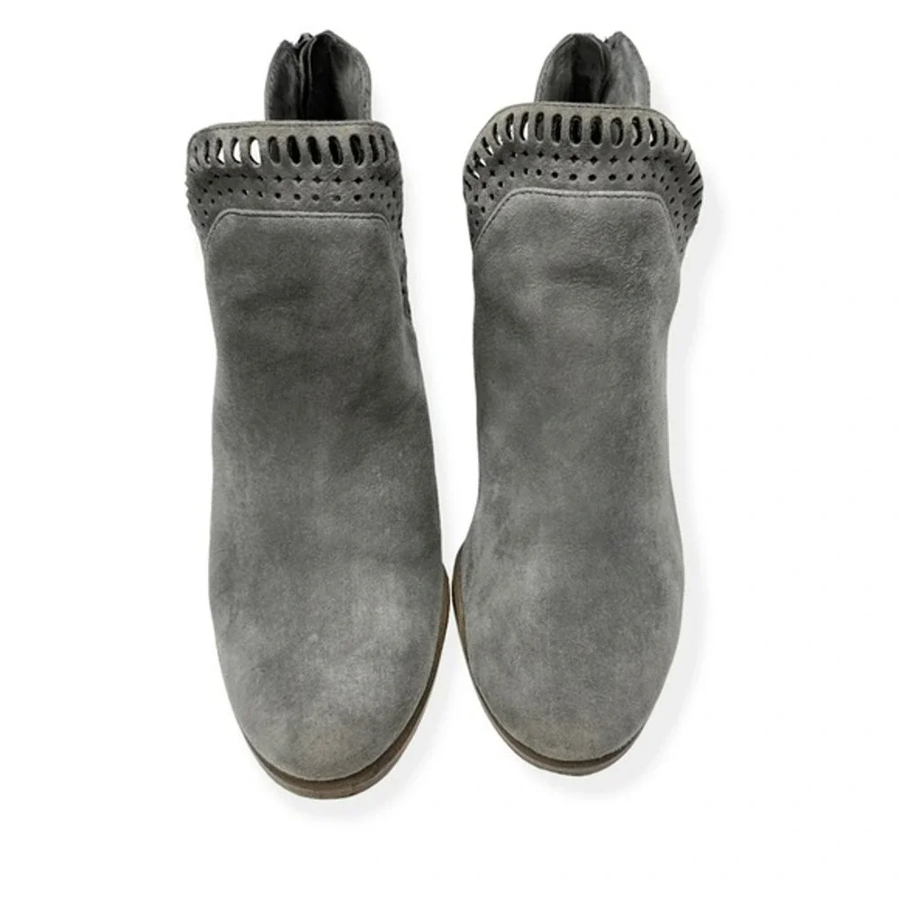 Vince Camuto Eana‎ Grey Suede Perforated Cutout Ankle Booties Size 6M 36